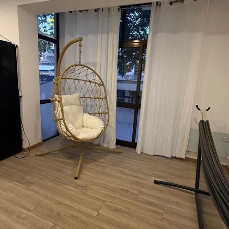 Privado Com Banheiro No Centro De